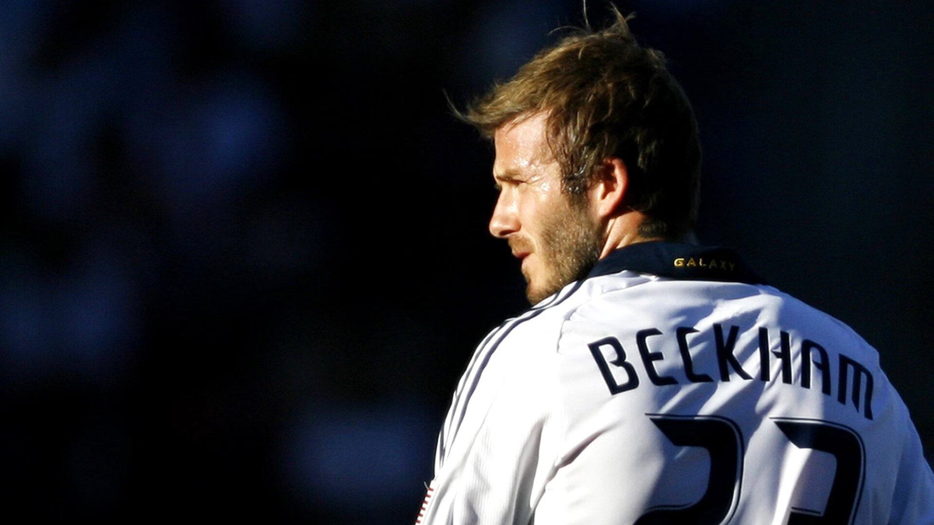 《Uzi：传奇归来，继续书写电竞新篇章》，电竞传奇uzi怎么解锁