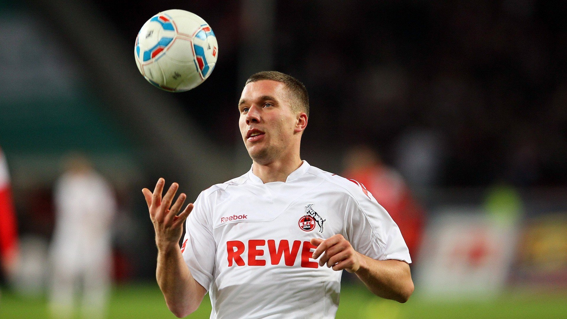 开云体育俱乐部官网-研究报告指出中国足球市场潜力巨大,中国足球市场化现状